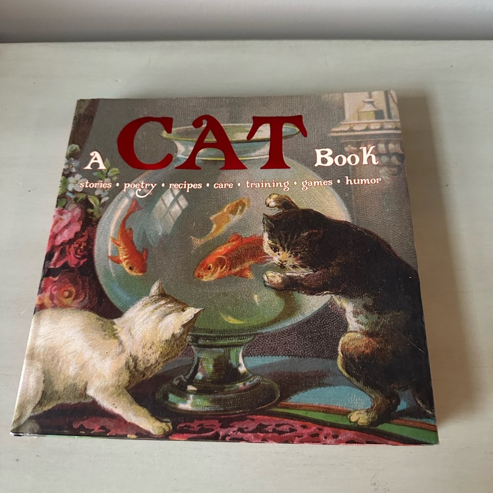 A cat book coffee table book paragon